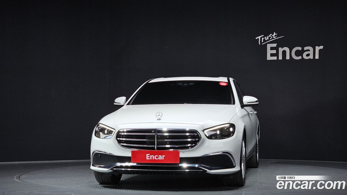 Mercedes-Benz E-Class 2022