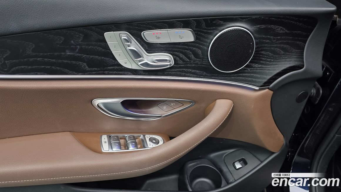 Mercedes-Benz E-Class 2022