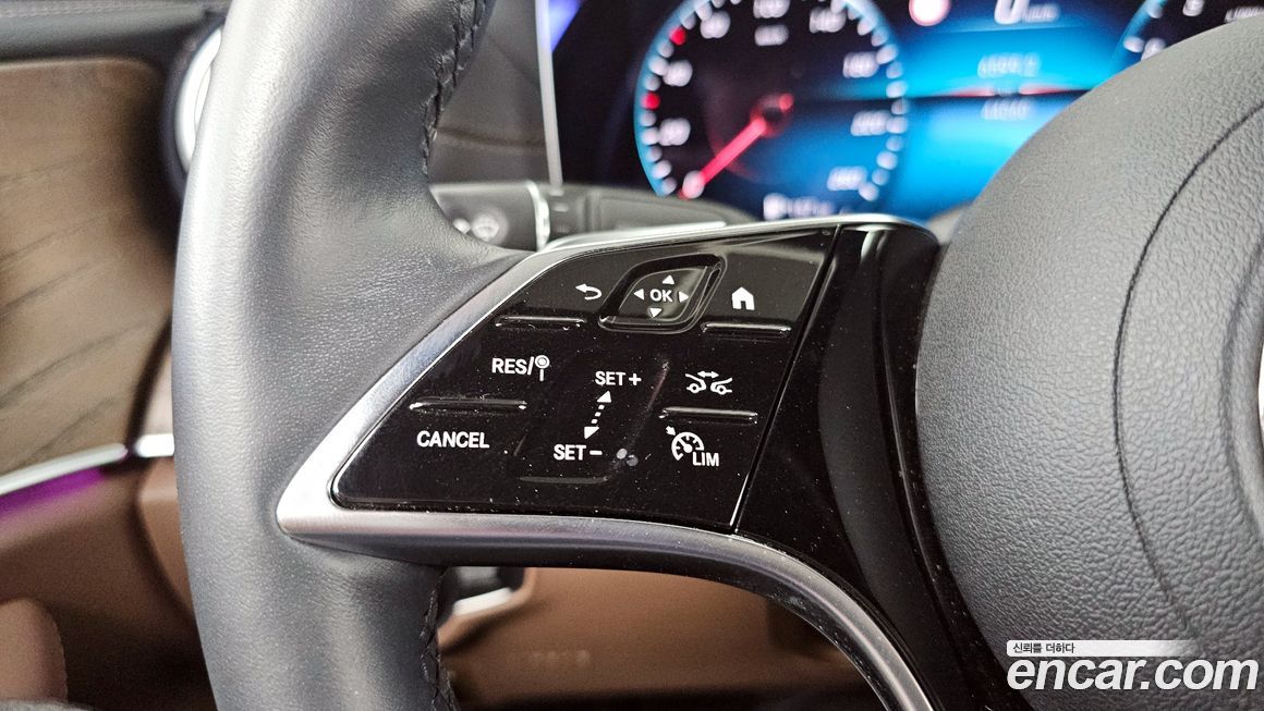 Mercedes-Benz E-Class 2022