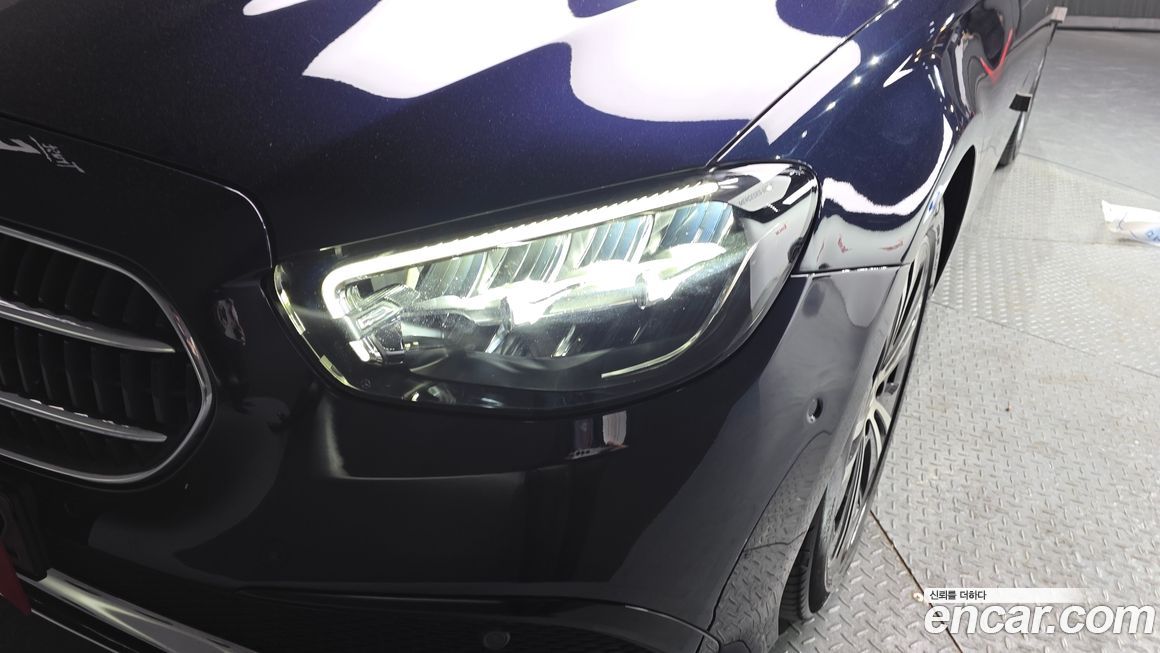 Mercedes-Benz E-Class 2022