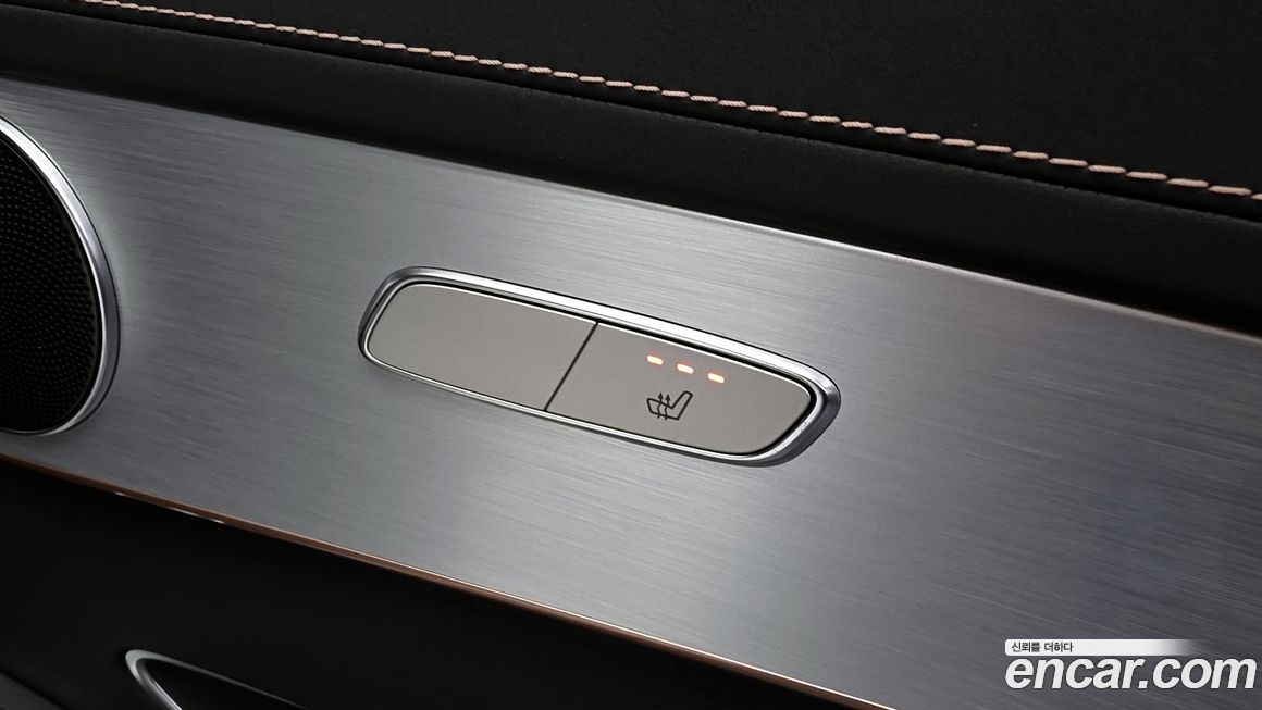 Mercedes-Benz EQC 2020