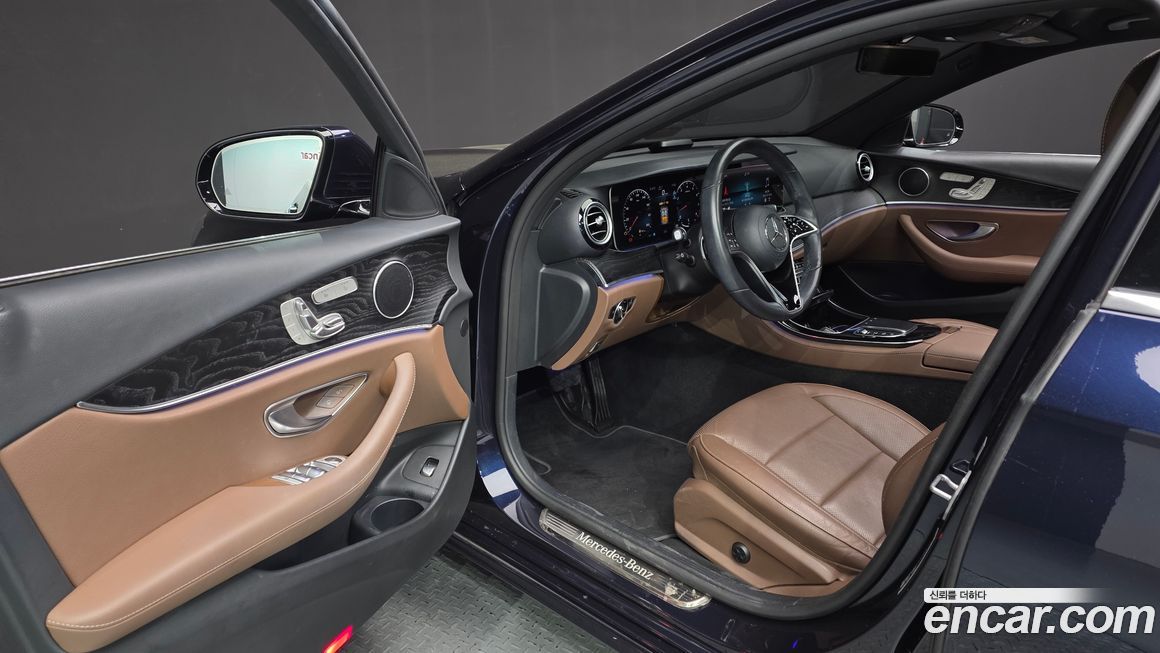 Mercedes-Benz E-Class 2022