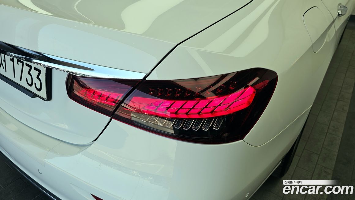 Mercedes-Benz E-Class 2022