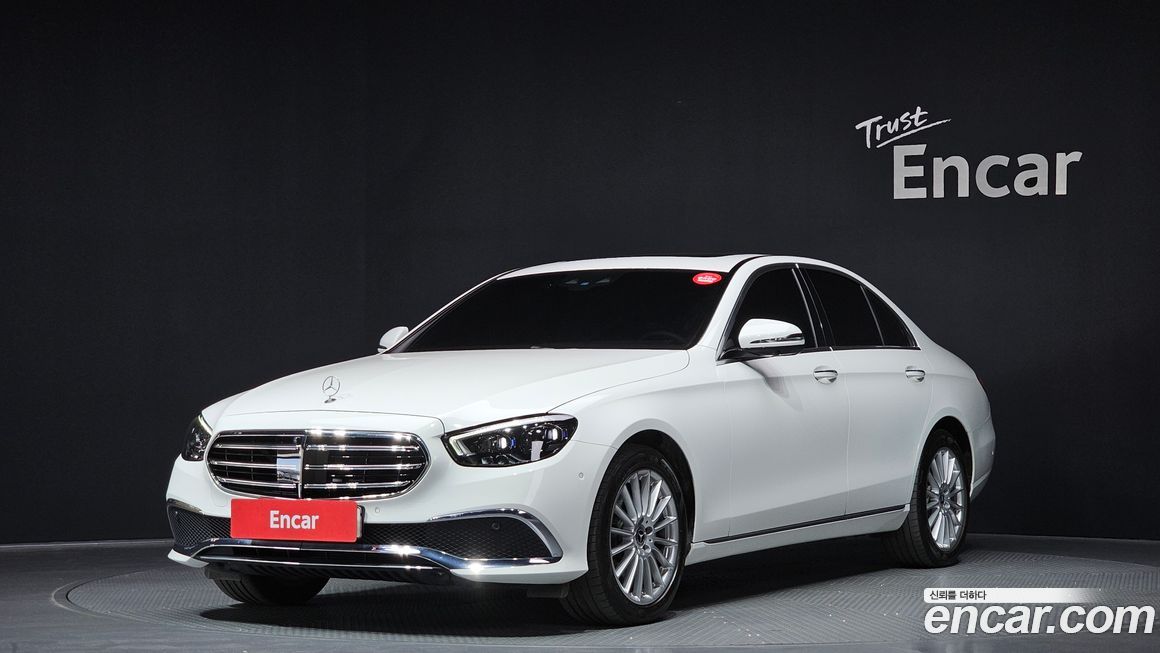 Mercedes-Benz E-Class 2022