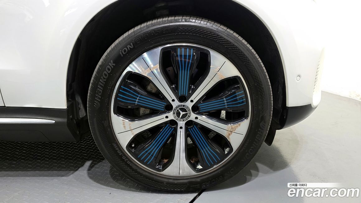 Mercedes-Benz EQC 2020