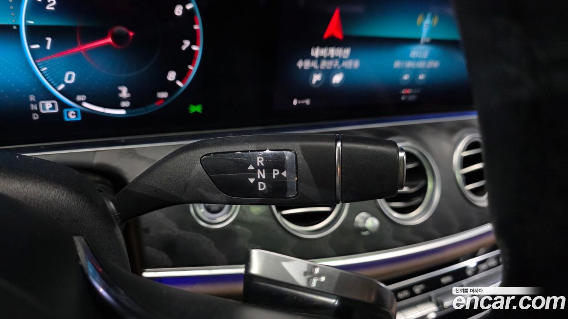 Mercedes-Benz E-Class 2022