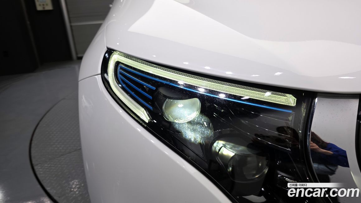 Mercedes-Benz EQC 2020