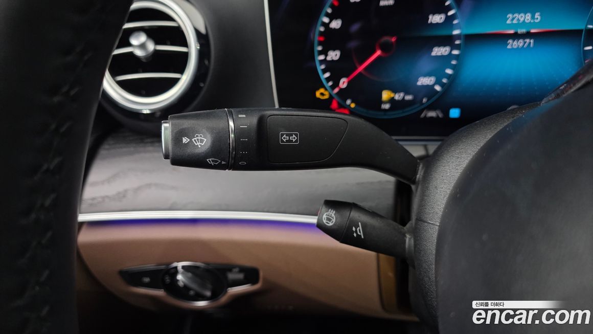 Mercedes-Benz E-Class 2022