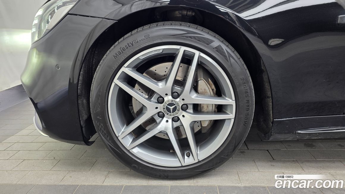 Mercedes-Benz S-Class 2020