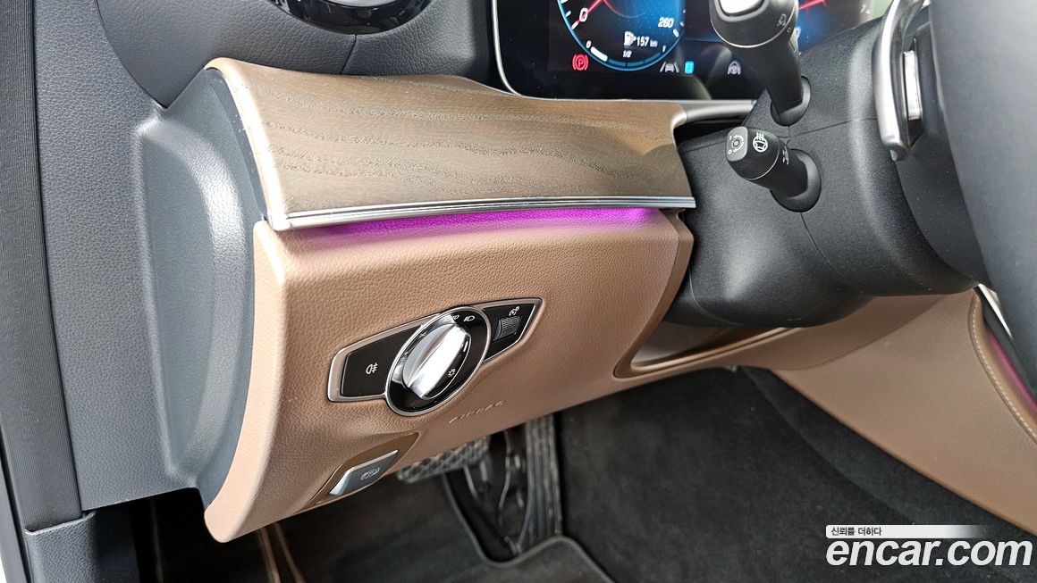 Mercedes-Benz E-Class 2022