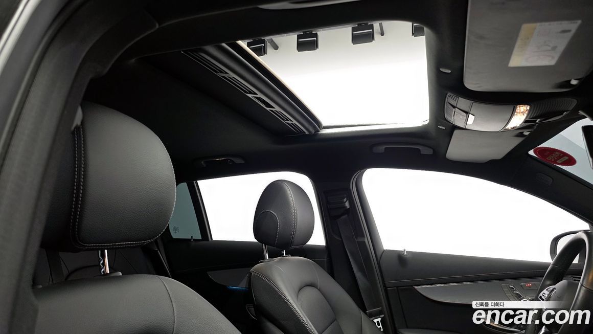 Mercedes-Benz EQC 2020