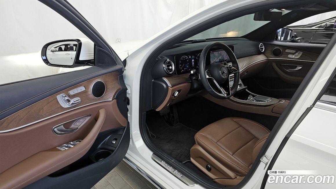 Mercedes-Benz E-Class 2022