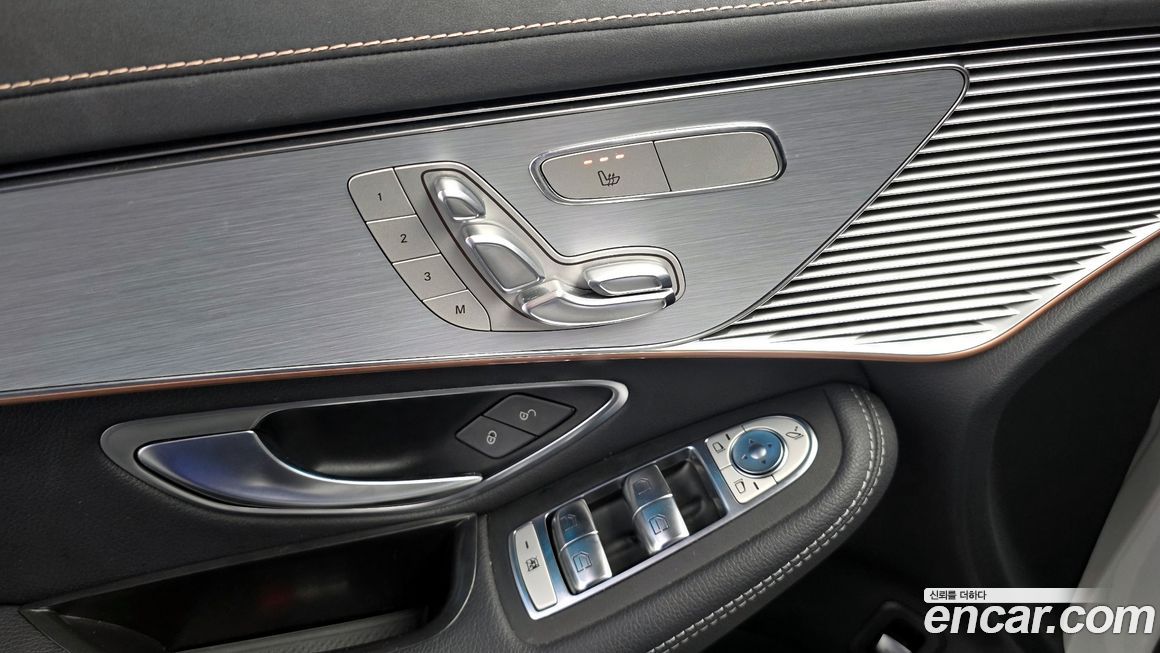 Mercedes-Benz EQC 2020