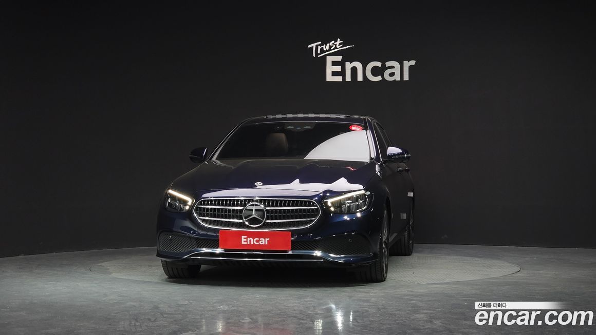 Mercedes-Benz E-Class 2022