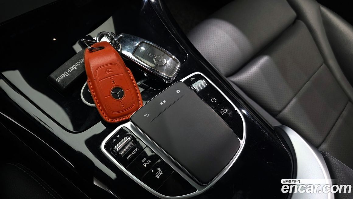 Mercedes-Benz EQC 2020