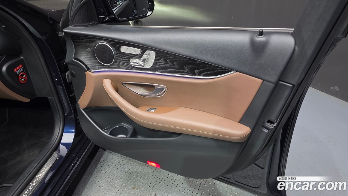 Mercedes-Benz E-Class 2022