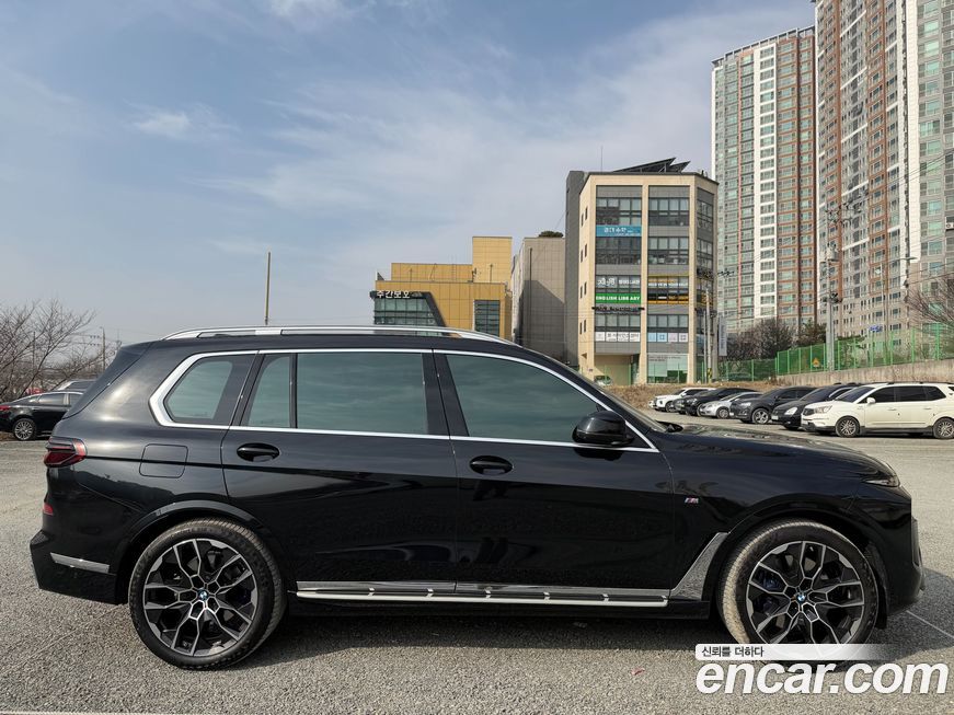 BMW X7 2025