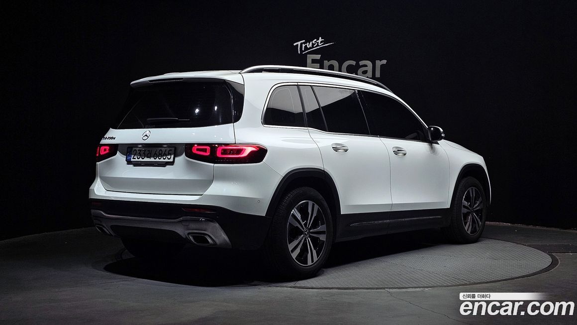 Mercedes-Benz GLB-Class 2022