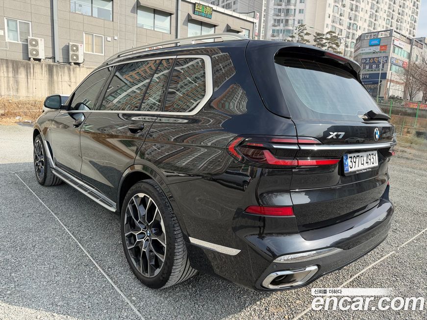 BMW X7 2025