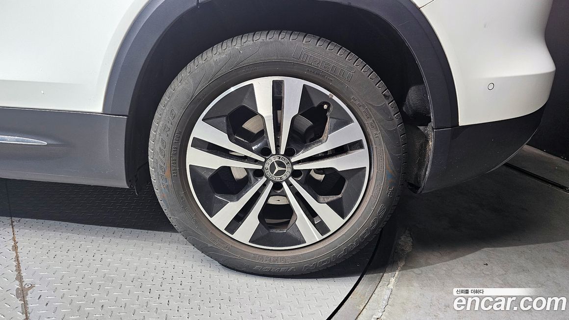 Mercedes-Benz GLB-Class 2022