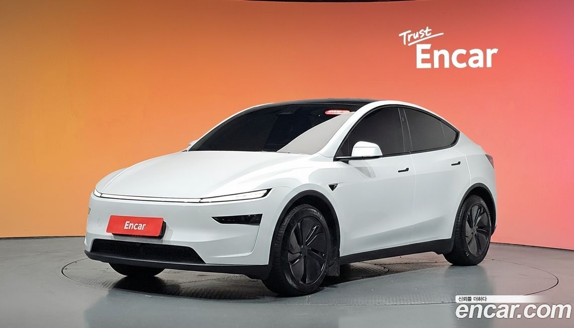 Tesla Model Y 2025