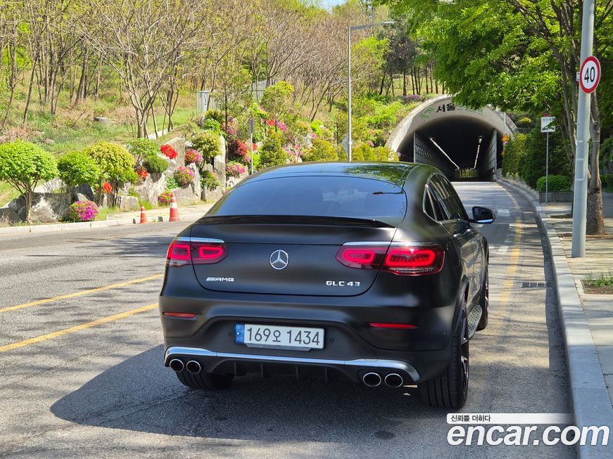 Mercedes-Benz GLC-Class 2022
