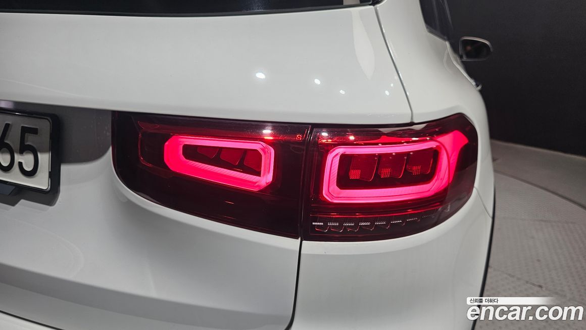 Mercedes-Benz GLB-Class 2022