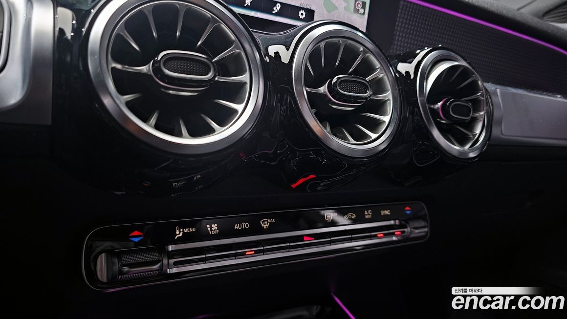 Mercedes-Benz GLB-Class 2022