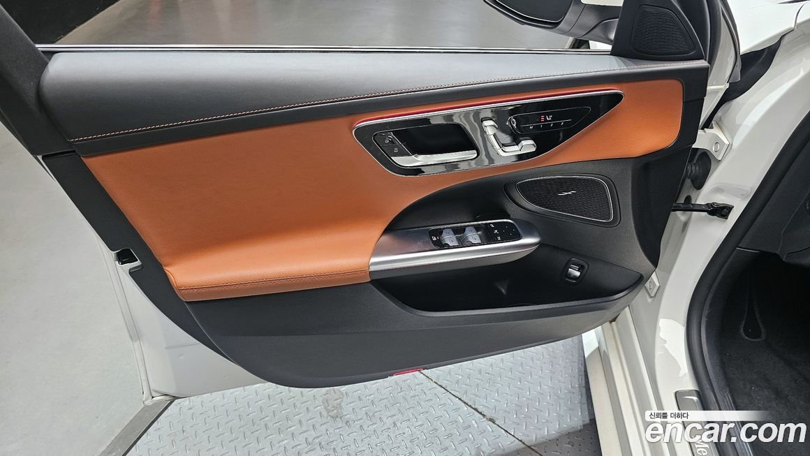 Mercedes-Benz C-Class 2023