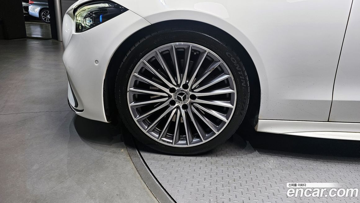Mercedes-Benz C-Class 2023