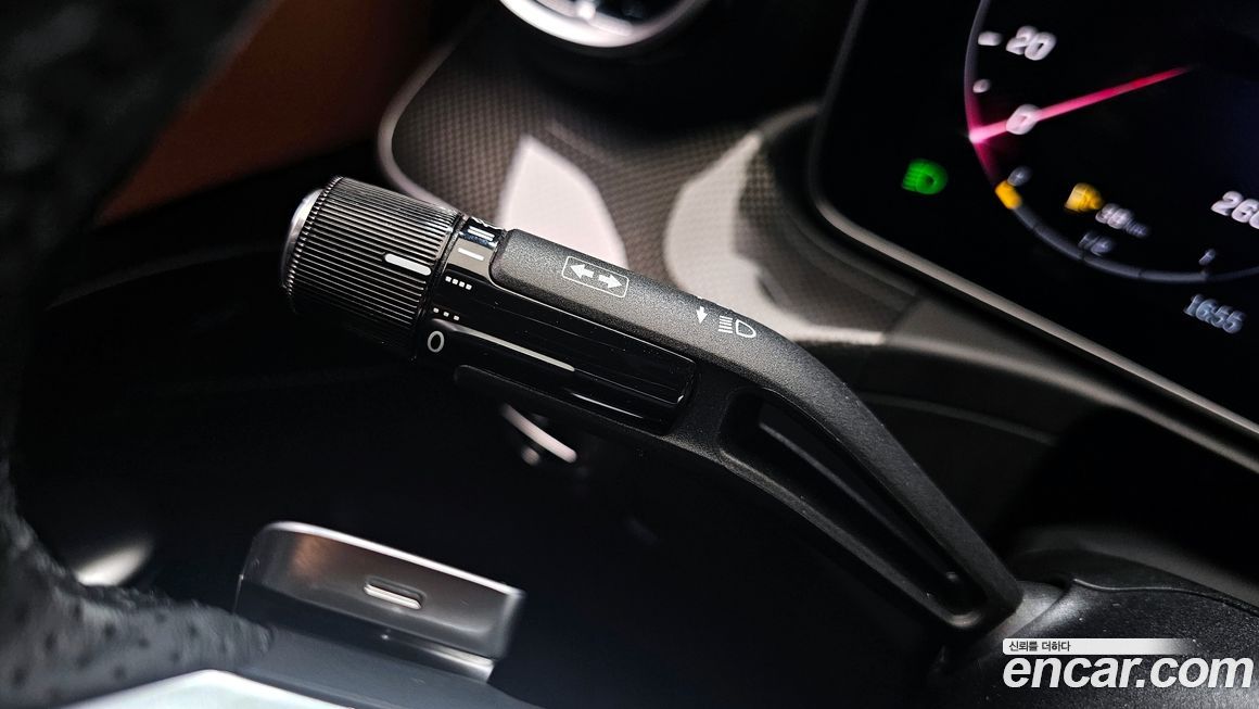 Mercedes-Benz C-Class 2023