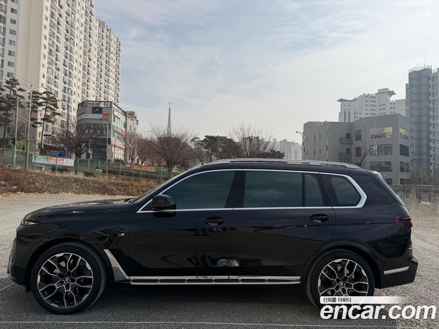 BMW X7 2025
