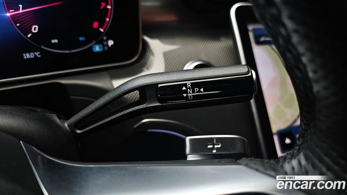 Mercedes-Benz C-Class 2023