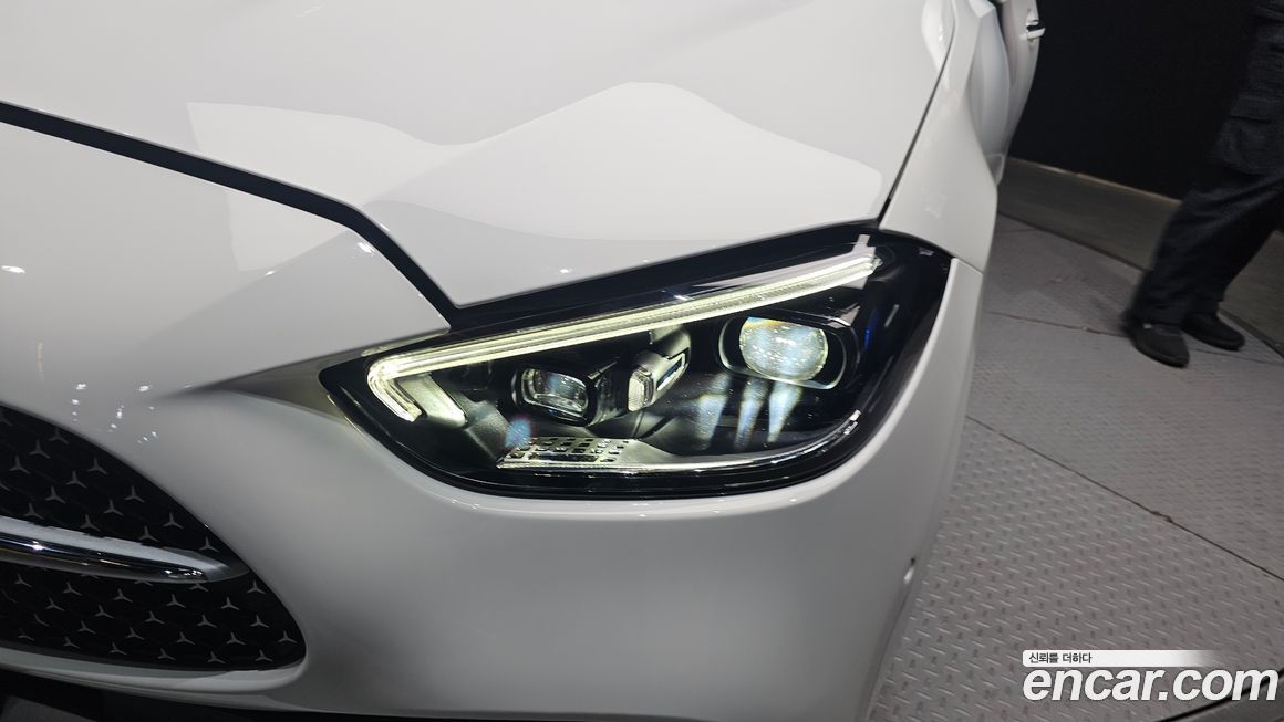 Mercedes-Benz C-Class 2023