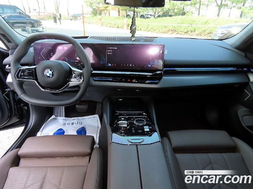BMW 5-Series 2024