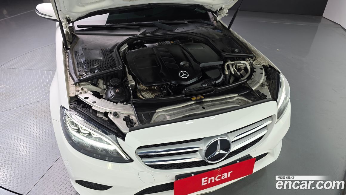 Mercedes-Benz C-Class 2019