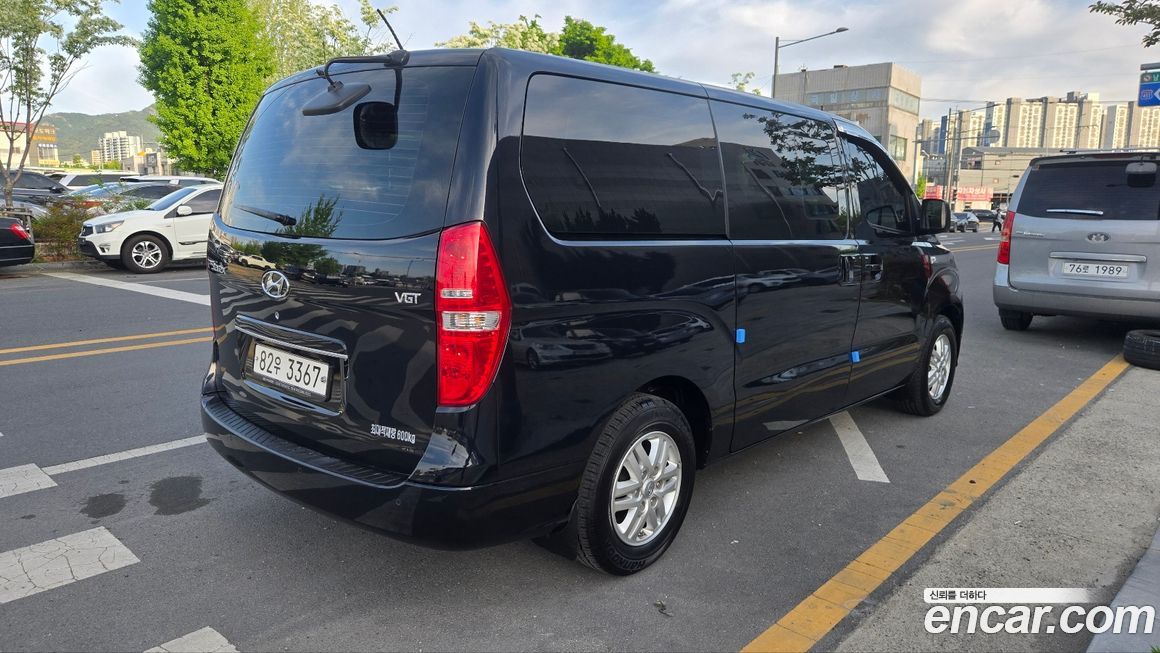 Hyundai Starex 2021
