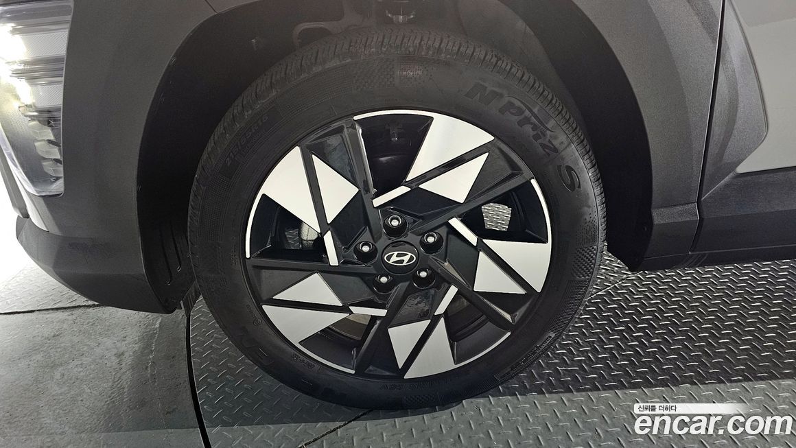 Hyundai Kona 2025