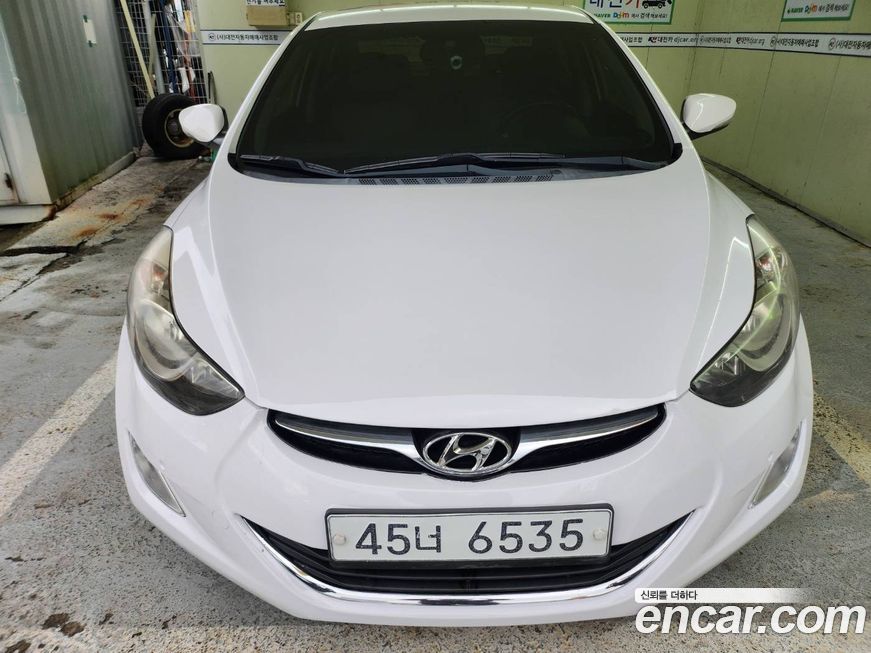Hyundai AVANTE 2013