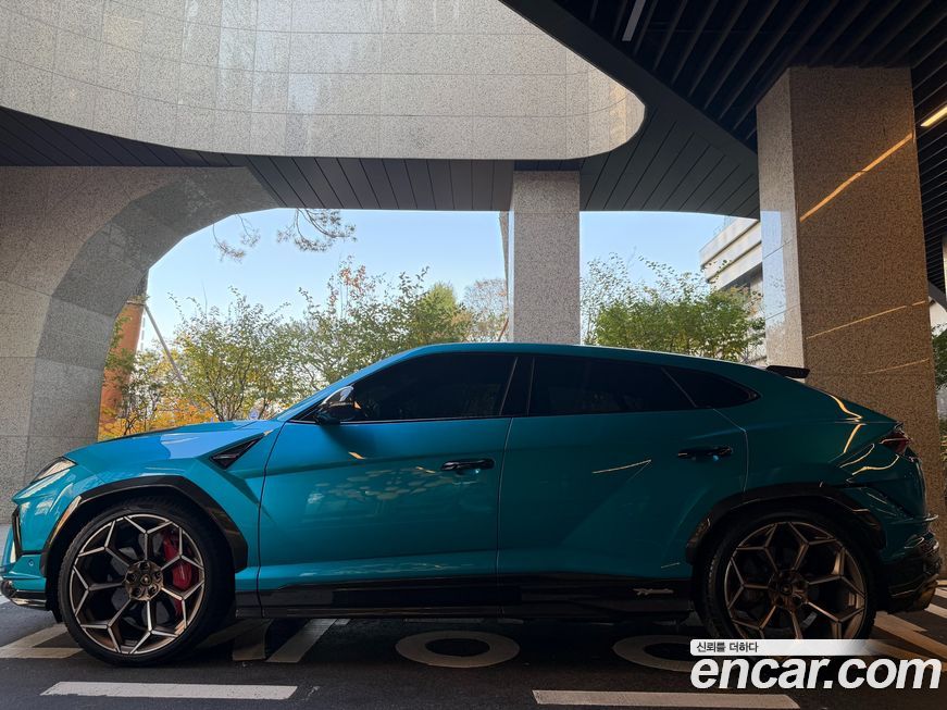 Lamborghini Urus 2023
