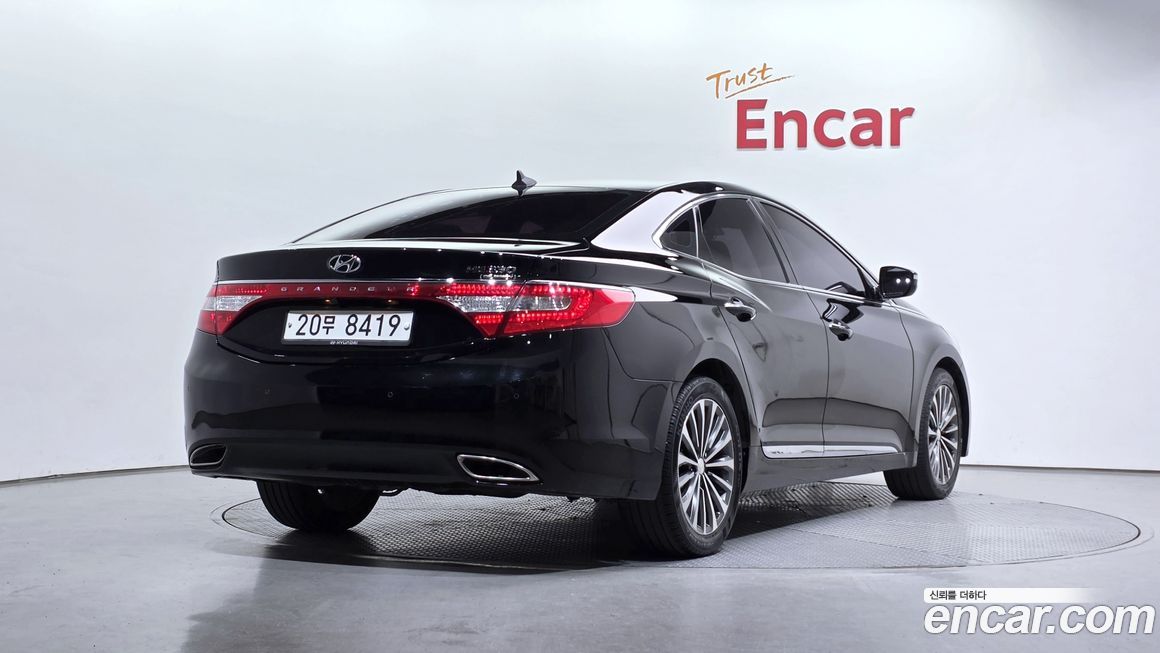 Hyundai Grandeur 2013