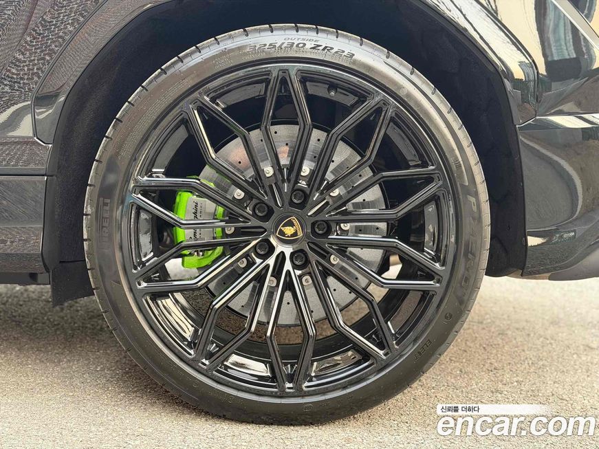 Lamborghini Urus 2026