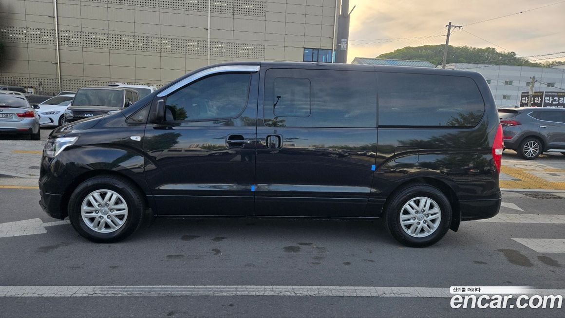 Hyundai Starex 2021