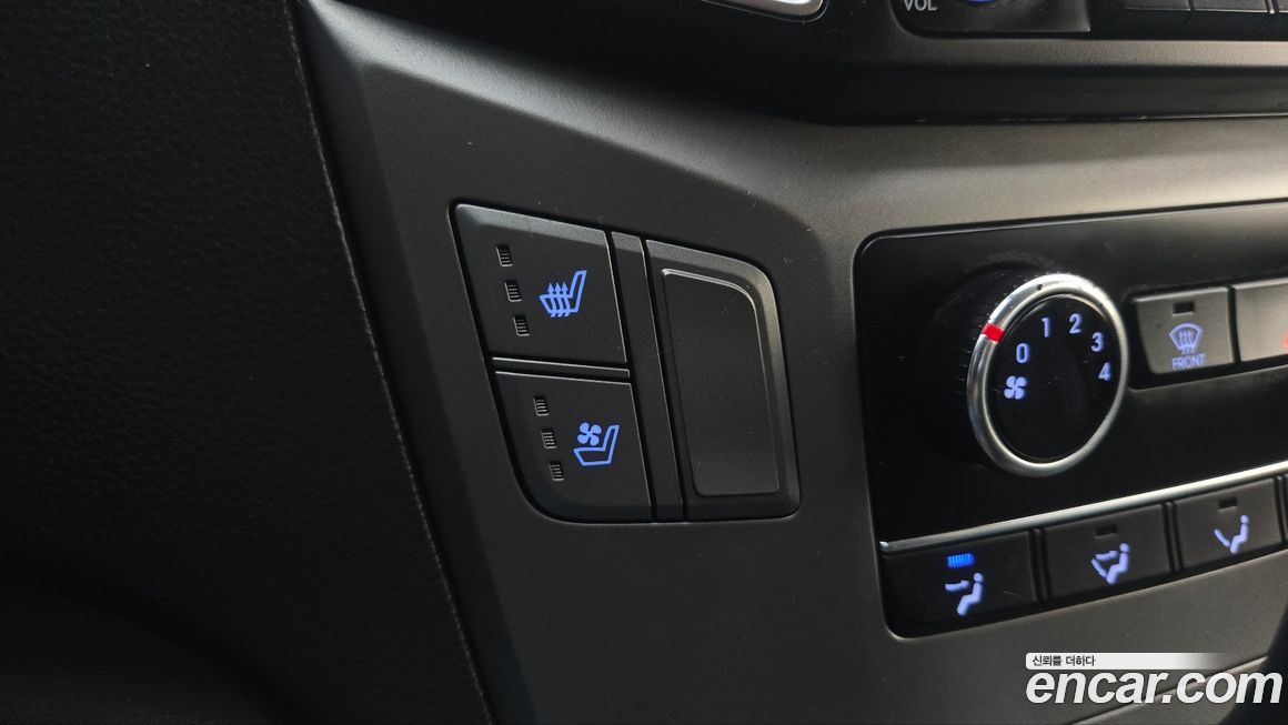 Hyundai Starex 2021