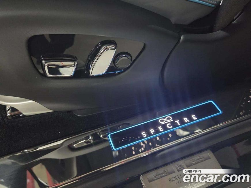 Rolls-Royce Spectre 2025