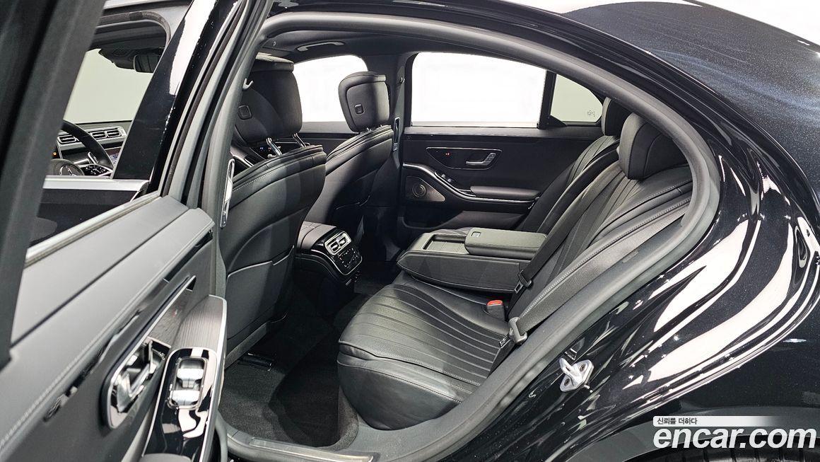 Mercedes-Benz S-Class 2023