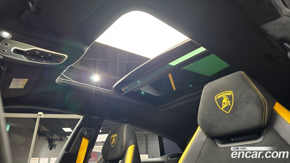 Lamborghini Urus 2024