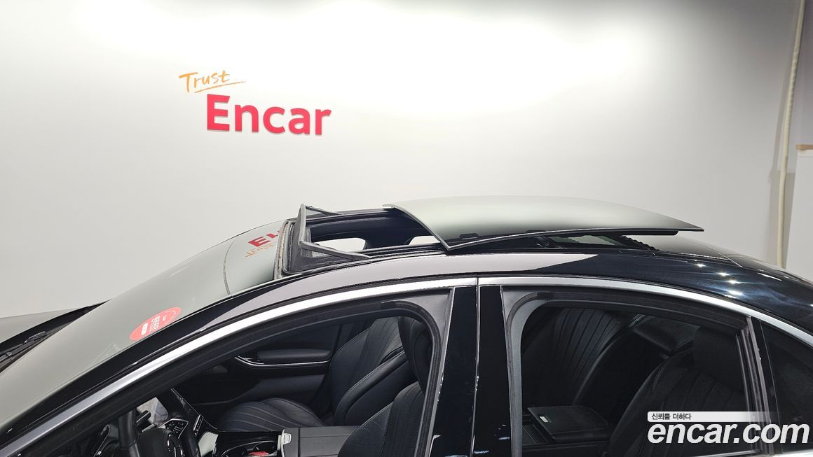 Mercedes-Benz S-Class 2023