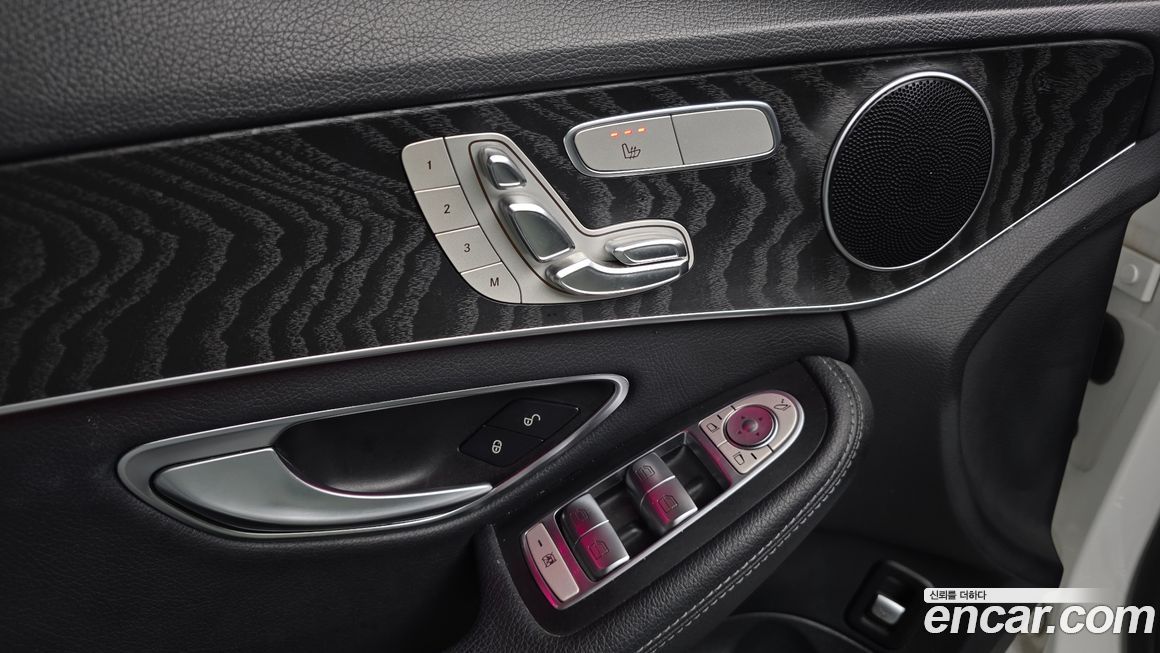 Mercedes-Benz C-Class 2019