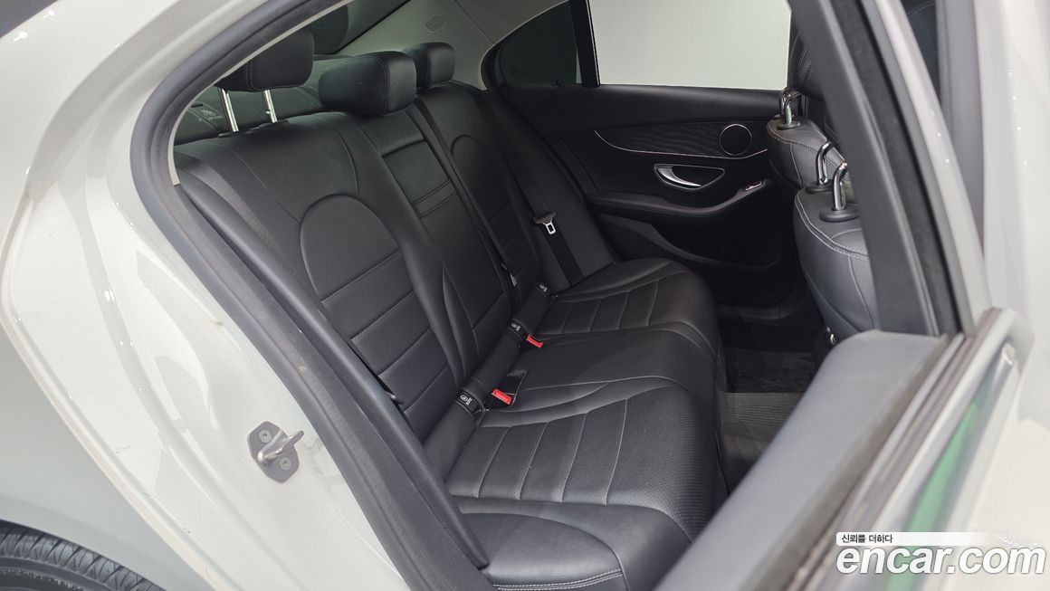 Mercedes-Benz C-Class 2019